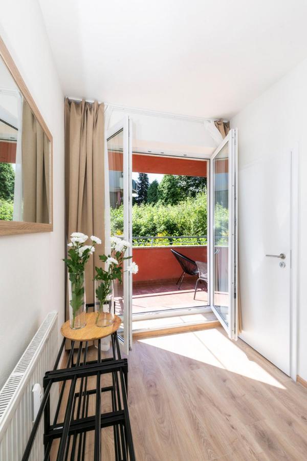 Alure Residences 2 & 24H Self Check-In, Parking In The Garage In The Apartment Building Included, New Building, Terrace, Green Location With A Forest Park With A Lake, Children'S Playground Besztercebánya Kültér fotó