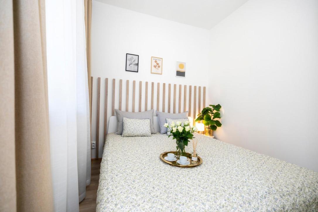 Alure Residences 2 & 24H Self Check-In, Parking In The Garage In The Apartment Building Included, New Building, Terrace, Green Location With A Forest Park With A Lake, Children'S Playground Besztercebánya Kültér fotó
