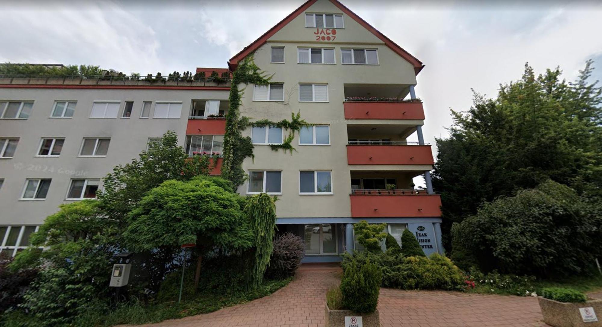 Alure Residences 2 & 24H Self Check-In, Parking In The Garage In The Apartment Building Included, New Building, Terrace, Green Location With A Forest Park With A Lake, Children'S Playground Besztercebánya Kültér fotó